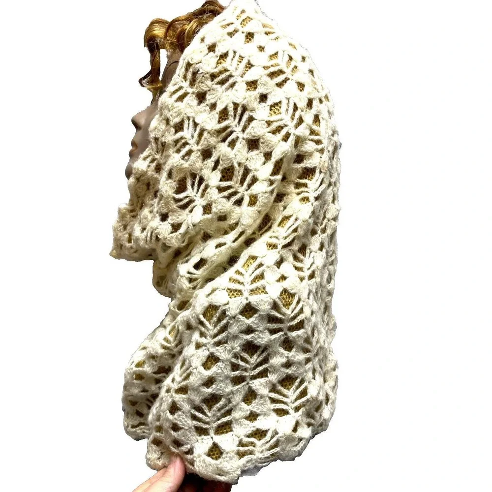 Betsey Johnson Scarf‎ Crochet Lace Infinity Scarves Head Wrap Neck Cowl